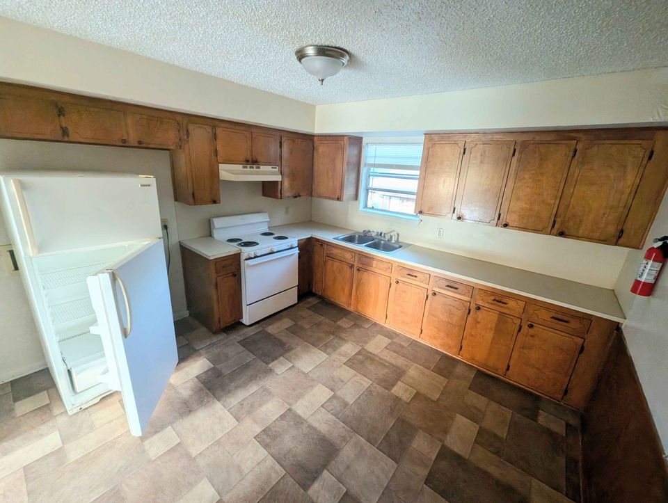 Building Photo - 401 N 4th St