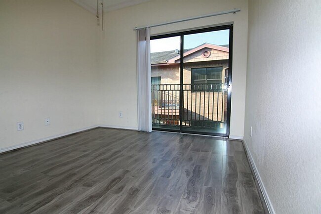 Building Photo - 9400 Bellaire Blvd