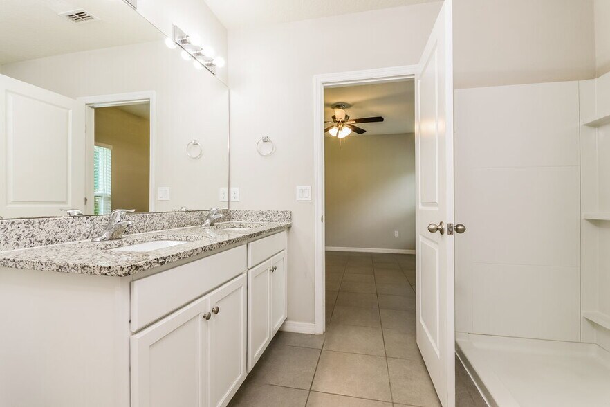 Building Photo - 348 Colony Ct