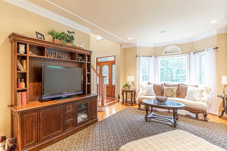 Building Photo - 45 Whitetail Rd