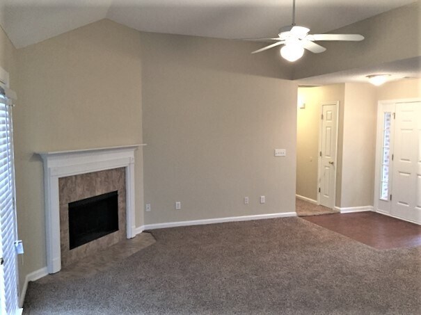 Building Photo - 11 Escapade Lane