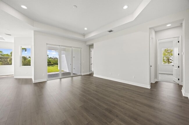 Building Photo - 14421 Spruce Pne Dr