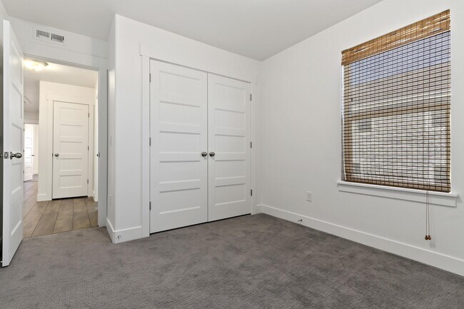 Building Photo - 14806 Queens Garden Ln