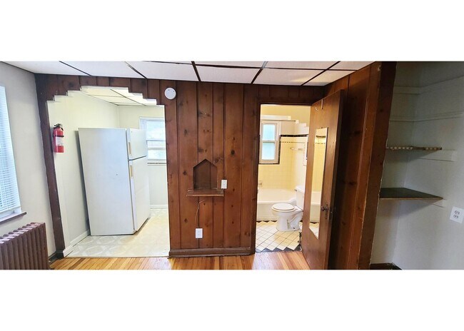 Building Photo - 960 Ludlow Ave