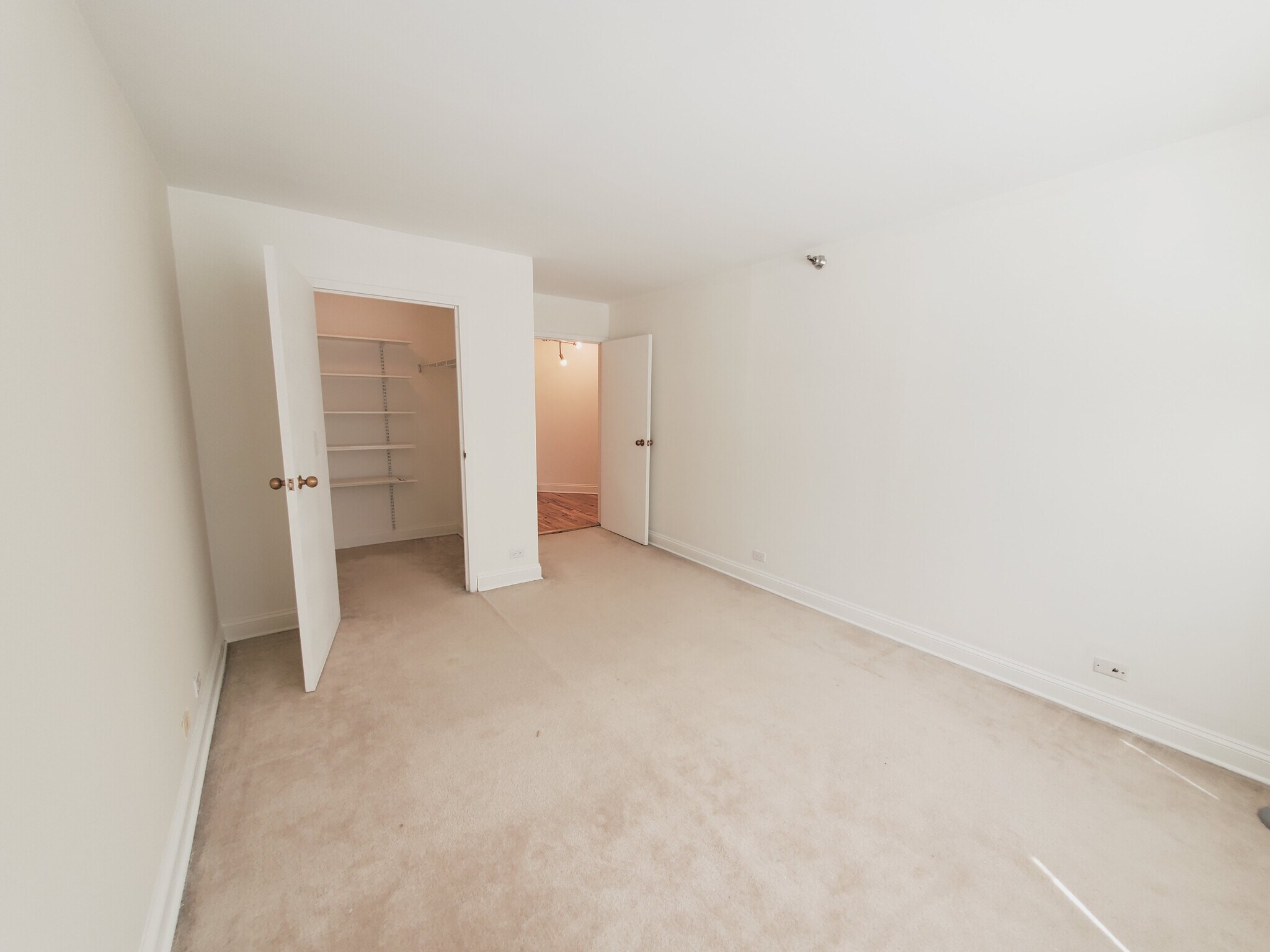 Building Photo - 401 E Ontario St