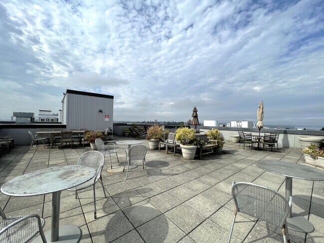 Building Photo - 1Bd/1Ba Seattle Condo