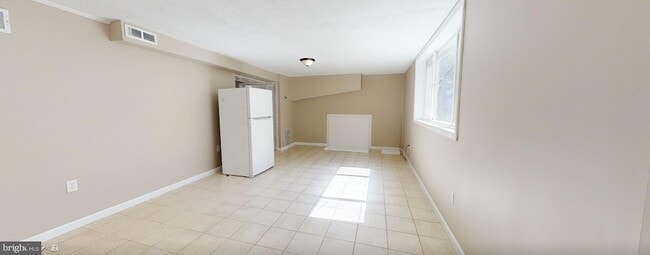Building Photo - 10879 Clarksville Pike