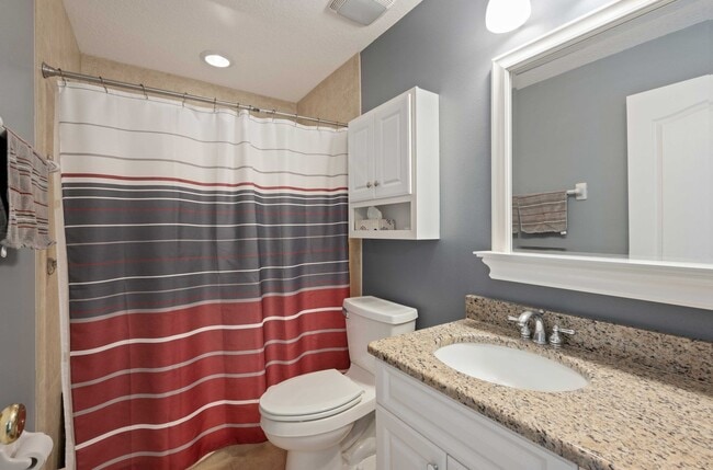 Building Photo - Country living close to everything - 3 bed...