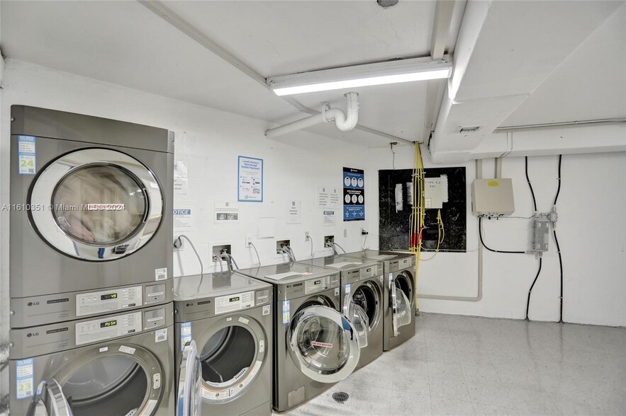 Laundry Facilities - 100 Bayview Dr