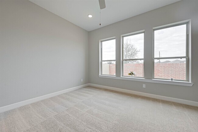 Building Photo - 10707 Deer Path Dr