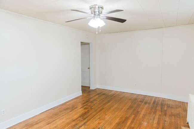 Building Photo - 1518 Porter St