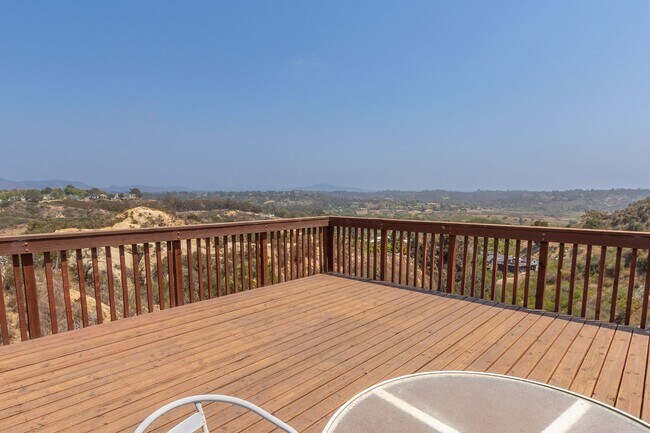 Building Photo - Spectacular Furnished 4 Bedroom/ 3 Bath Mid-Century Modern Retreat in Encinitas