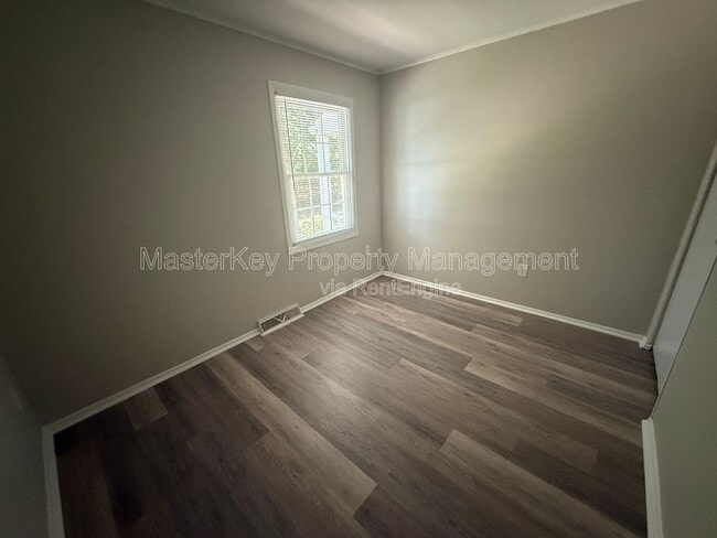 Building Photo - 345 Byrum St