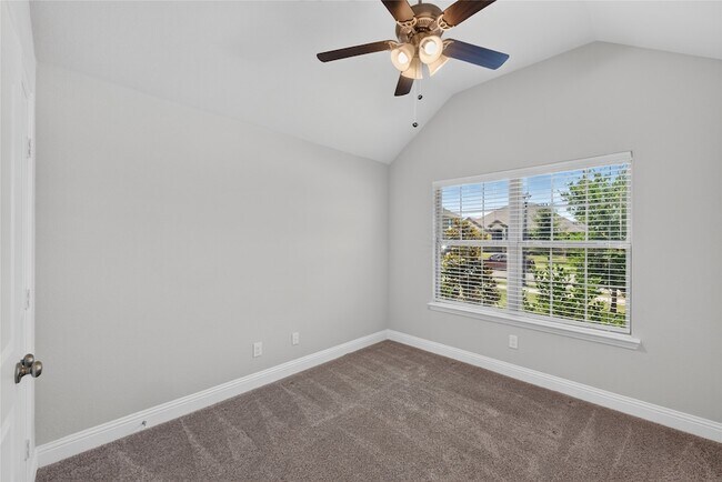Building Photo - 2819 Diamondback Dr