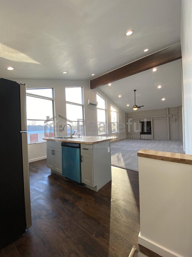 Building Photo - 4326 S 900 E