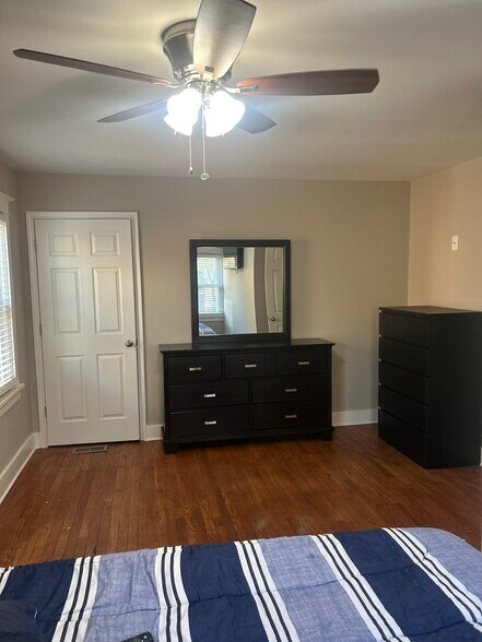 Building Photo - 6726 Chamberlain Ave