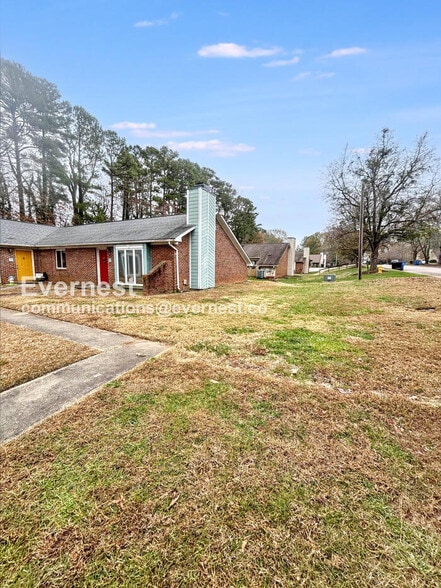 Building Photo - 6712 Magnolia Ct