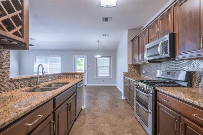 Building Photo - 645 Fort Thomas Pl