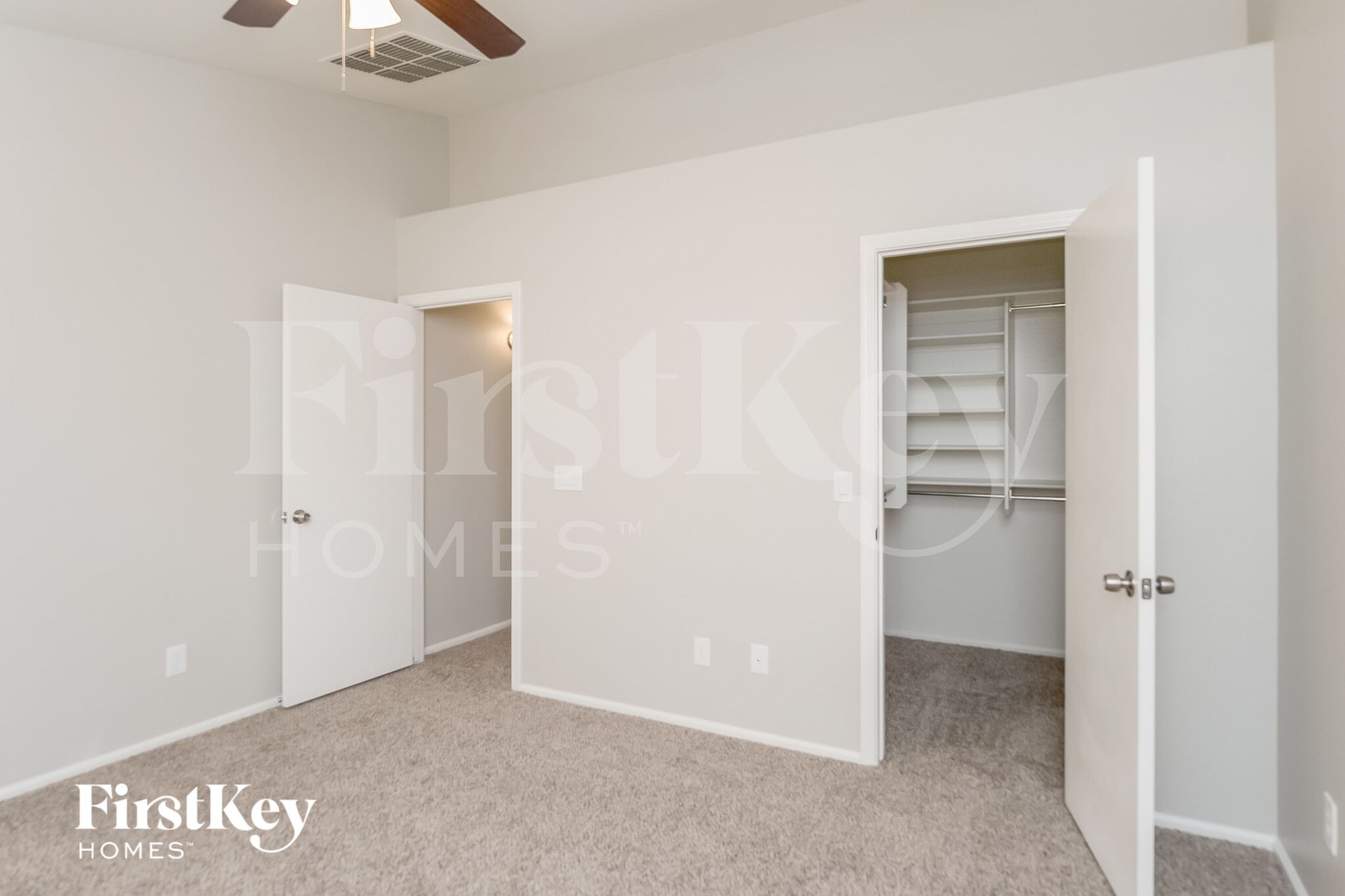 Building Photo - 557 E Jeanne Ln