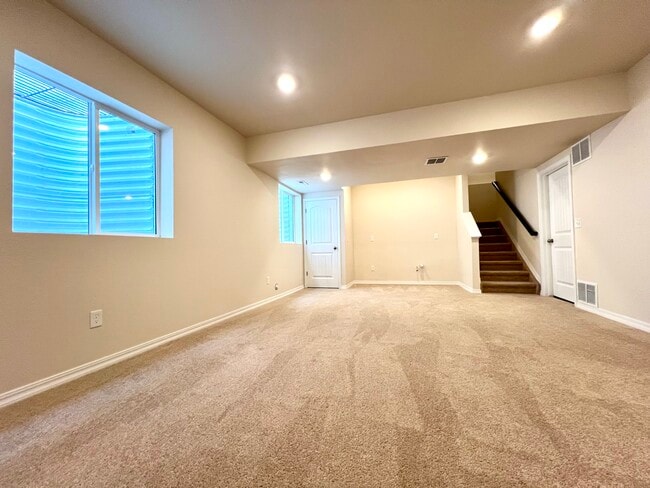 Building Photo - 5744 Heathland Terrace