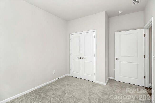 Building Photo - 148 Pampas Pl