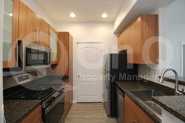 Building Photo - 6900 E Princess Dr