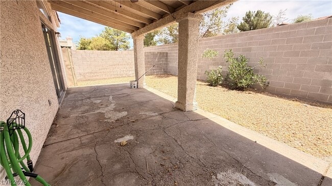 Building Photo - 7220 Paradise Bay Dr