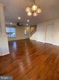 Building Photo - 208 Strawberry Ct