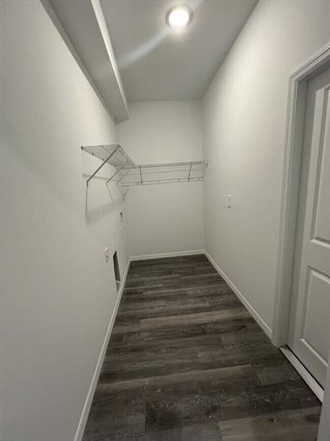 Building Photo - 1151 Oceanic Rd