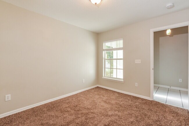 Building Photo - 183 Brightview Dr