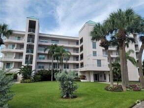 Building Photo - 8041 Sailboat Key Blvd S