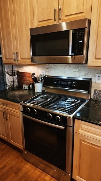 Building Photo - 100 Legends Way