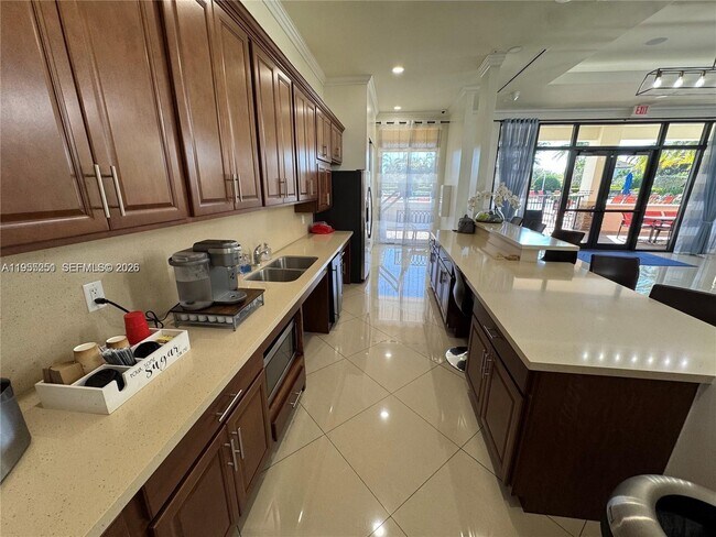 Building Photo - 394 NE 37th Ave