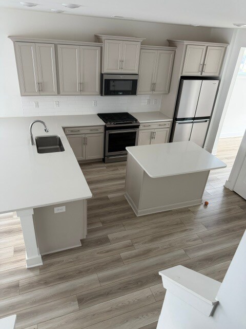 Building Photo - 400 Water Gdn Pl