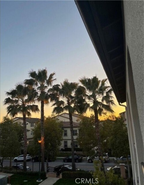 Building Photo - 905 N Bouquet Ct