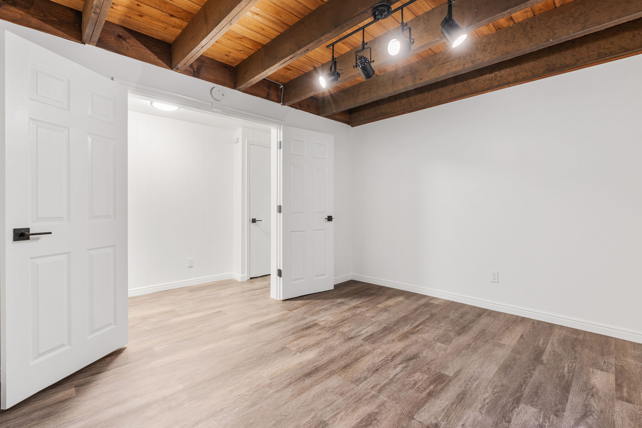 Building Photo - 1016 E 900 S