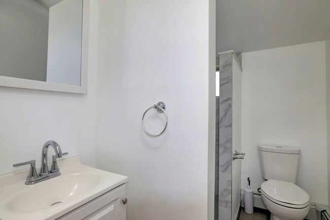 Building Photo - 83 Hawley Ave