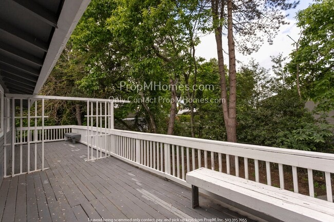 Building Photo - Secluded Nature Retreat: 3 Bedrooms + Bonus Space!