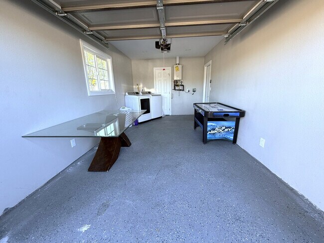 Building Photo - 451 E Lincoln Ave