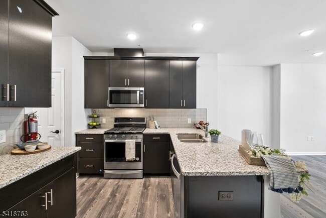 Building Photo - 39 Robeson St