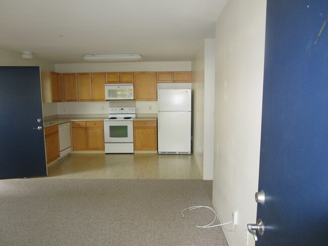 Building Photo - 95-976-976 Ukuwai St