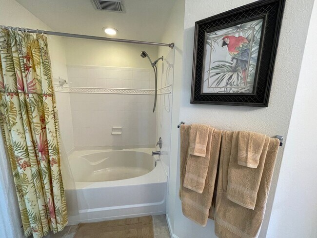 Building Photo - ANNUAL RENTAL - FULLY FURNISHED 1 BED / 1 ...