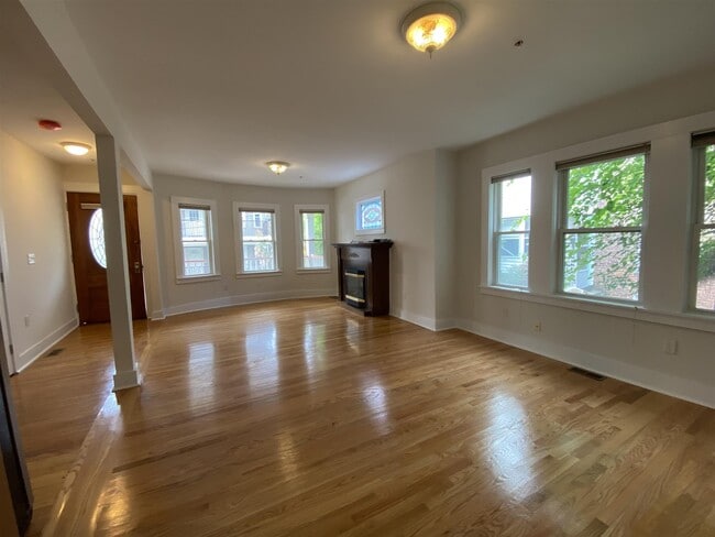 Building Photo - 8 Silvey Pl