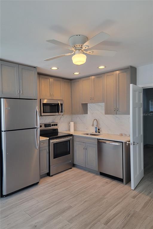 Building Photo - 605 69th Ave