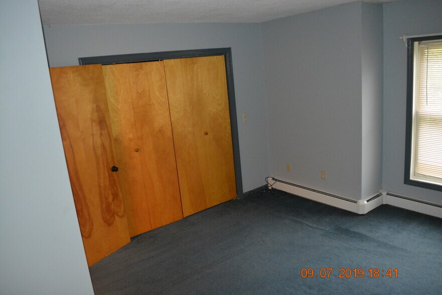 Building Photo - 35 Potter Ln