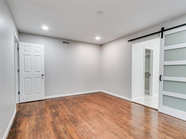 Building Photo - 1429 Casady Ln