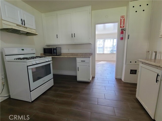 Building Photo - 686 Courtland Dr W