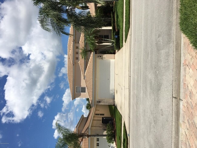 Building Photo - 820 Glen Abbey Way