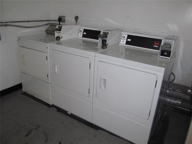 Building Photo - 5924 5th Ave N