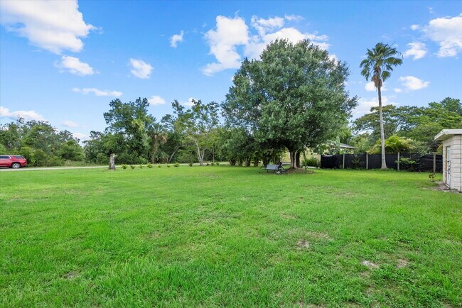 Building Photo - 3-Bedroom Punta Gorda Retreat with Marble Finishes & Stylish Furnishings!"